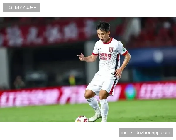 成都蓉城罗慕洛角球直接破门显功底 但费利佩伤缺影响前场支点作用